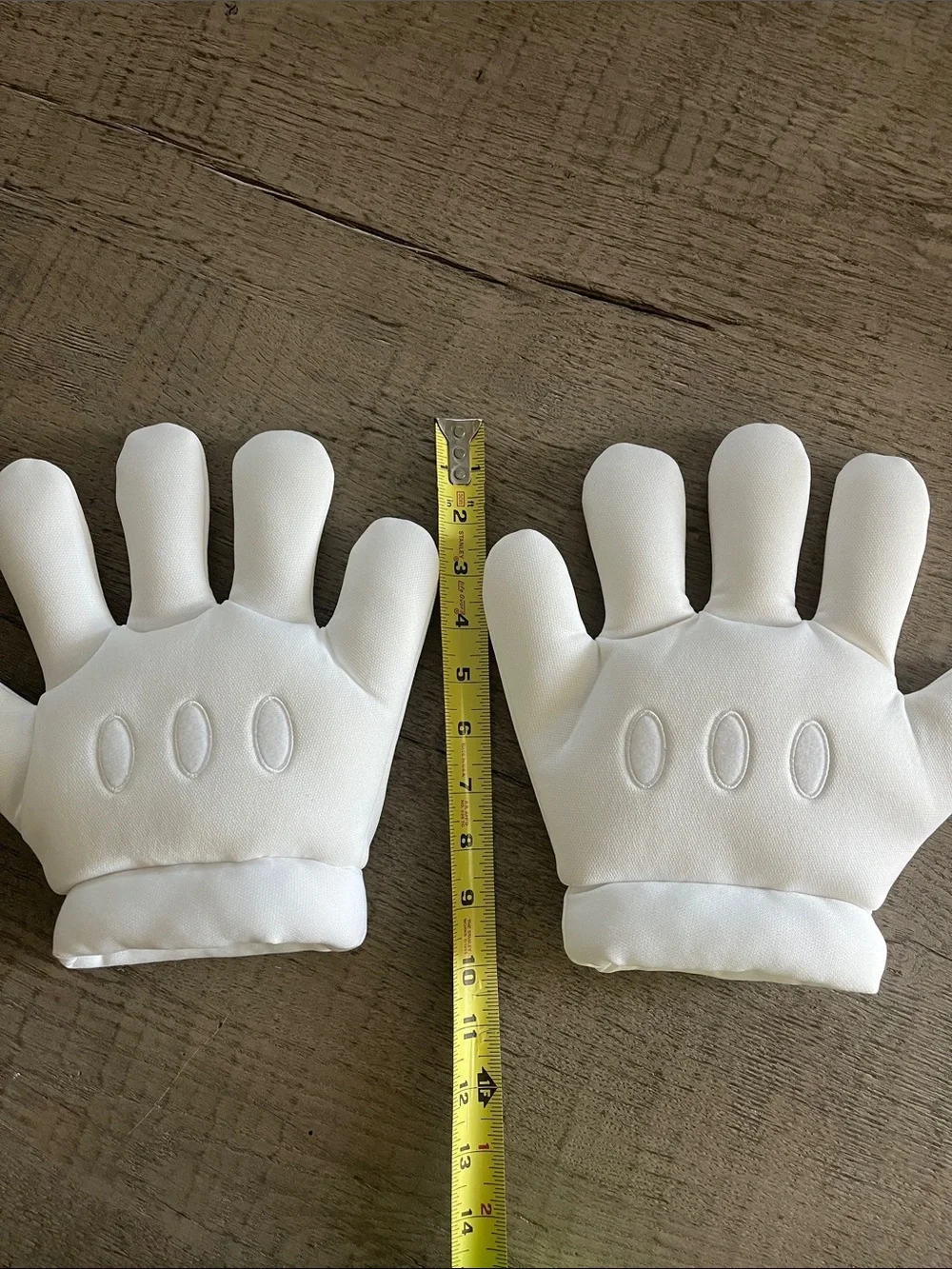 Super Mario Bros White Character Gloves - Soft Padded Accessory